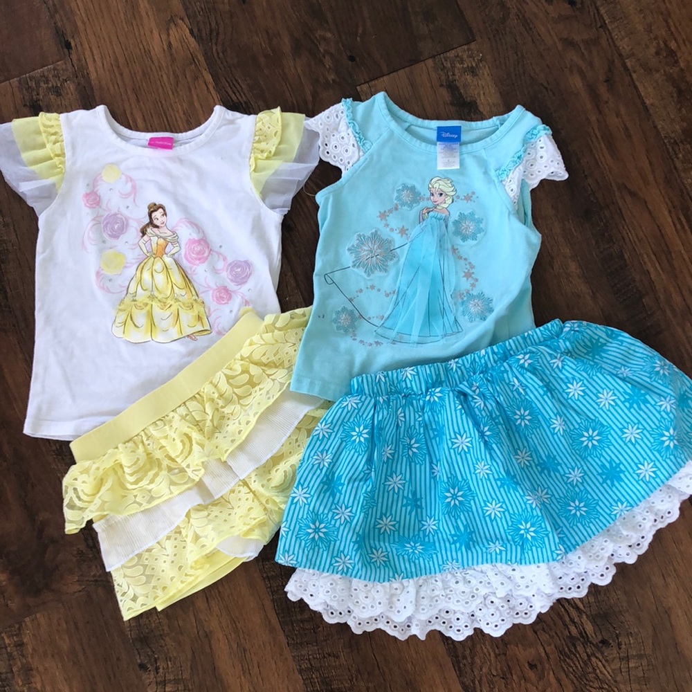 Excellent used condition Disney Princess 2 outfits